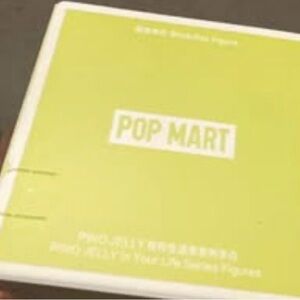 Pop Mart Action Figures Playset - Green